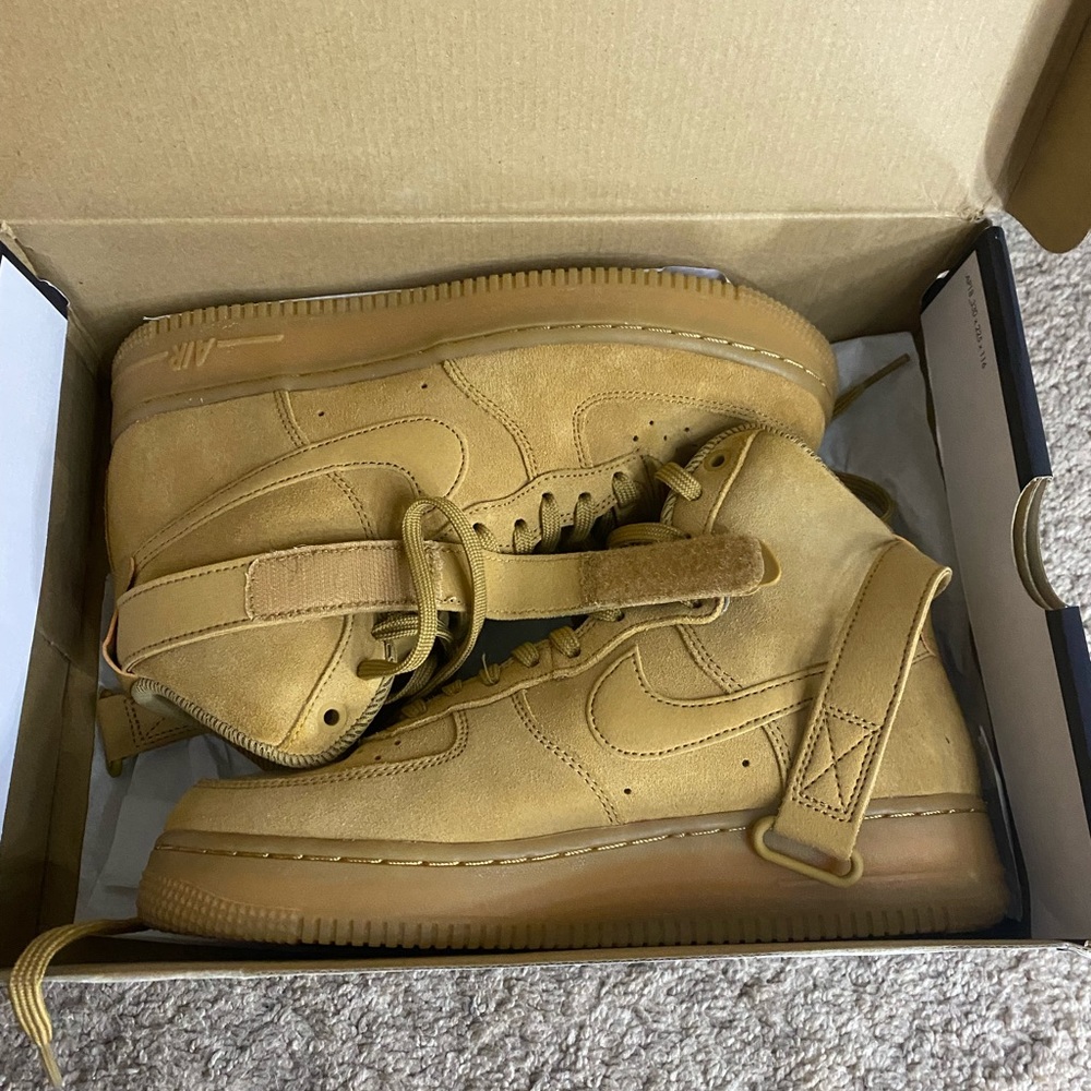 Air Forces - image 2